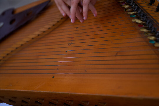 Lithuanian plucked string instrument stringed Kankles