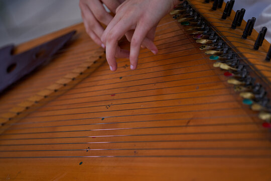 Lithuanian plucked string instrument stringed Kankles