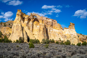 Fototapeta premium Grosvenor Arch Along the Cottonwood Canyon road in Southern Utah, America, USA.