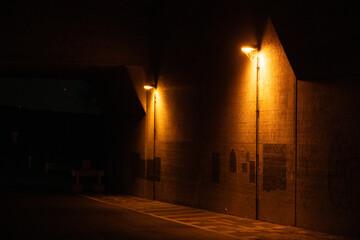 トンネルの街灯