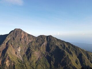 Obraz premium the enchanting beauty of Mount Rinjani, Lombok