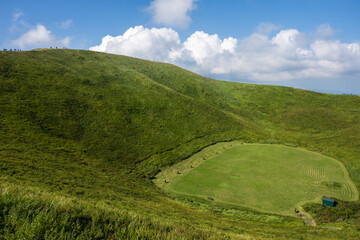 Fototapeta premium 日本の静岡県伊東市の大室山の美しい風景