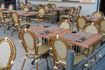 Street Restaurant Table, Empty Cafe Tables, Bar Terrace, Outdoor Restaurants, Outside Trattoria