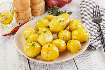 Hot boiled baby potato with oil