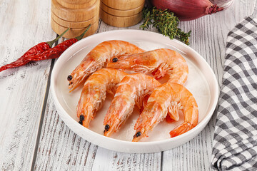 Gurmet king prawn in the bowl