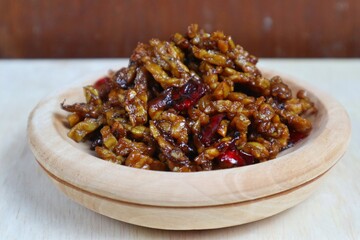 fried tempeh with chili sauce