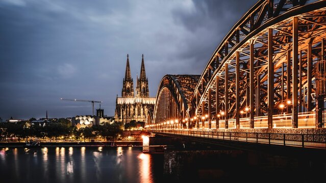Night view of Hohenzollern Bridge and Cologne Cathedral