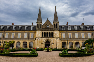 Fototapeta premium Le Couvent de Saint-Gildard de la ville de Nevers