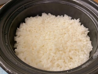 土鍋炊きたての白米