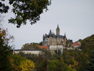 Schloß Wernigerode in Sachsen-Anhalt im Herbst