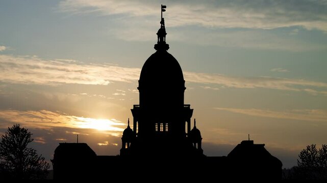 Illinois capitol building in Springfield, Time Lapse at Sunrise with Beautiful Sky, USA