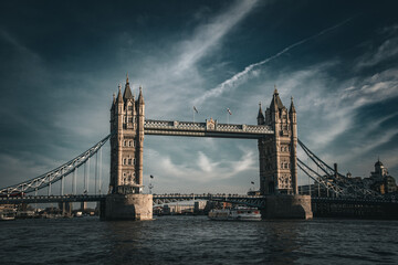 Obraz premium Panorama with London's Tower Bridge on a cloudy day