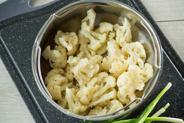 Diet cauliflower steamed with spices