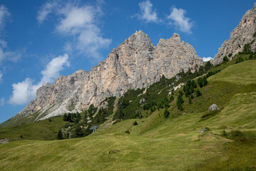 Naklejka premium Mountain Cir in Alta Badia Valley near Colfosco and Corvara, Dolomites , Trentino, Alto Adige, Sudtirol, South Tyrol, Italy