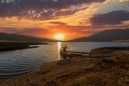 Ilısu Dam built on the Botan stream, a tributary of the Tigris River.