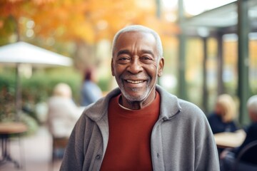 Obraz premium Portrait of a elderly African American man smiling in nursing home