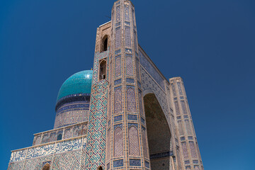 Obraz premium Architectural details of Bibi-Khanym Mosque in Samarkand, Uzbekistan