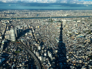 東京スカイツリーの影