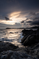 美しい夕暮れの海岸