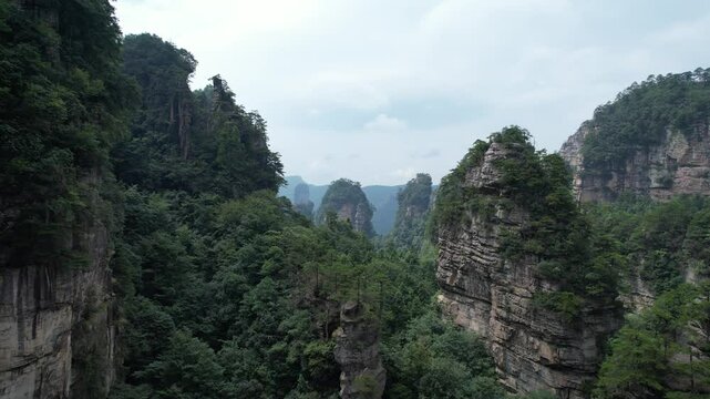 Zhangjiajie - Avatar Mountains