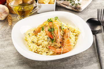 Italian pasta Orzo with prawn