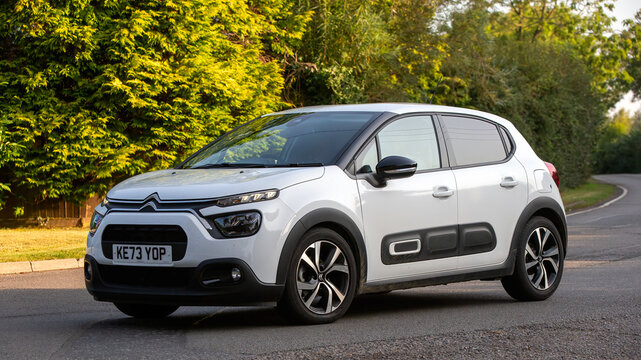 2024 white Citroen C3 max car 