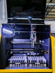 Immunoenzymatic and Immunochemiluminescent automated analyzer for laboratory diagnostics.