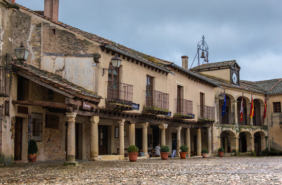 Pedraza, un cuento medieval en la meseta castellana en la provincia de Segovia.