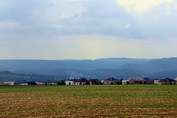 Konz-Roscheid mit Blick ins Tal Aussicht vom neuen Wanderweg Moselsteig Seitensprung Konzer H&ouml;henrunde bei Konz an der Mosel im Landkreis Trier-Saarburg.