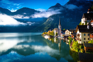 Fototapeta premium Hallstatt, wschód słońca, Górna Austria. 