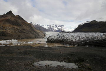 Landschaftsbild auf Island, Svinafellsjokull, Gletschersee