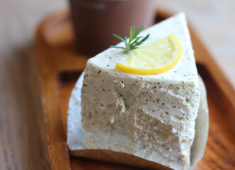 Earl Grey Lemon Cake with slice of lemon