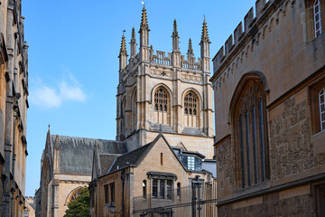 Fototapeta premium Oxford University, narrow street with Merton College chapel in the background