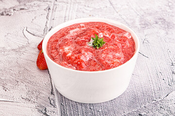 Strawberry soup with strachatella cheese