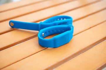 Blue access bracelet with a microchip. Contactless silicone key pass. Waterproof key bracelet....