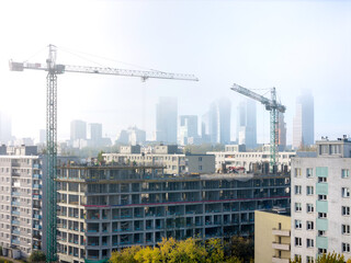 Warszawa, mglisty poranek w mieście