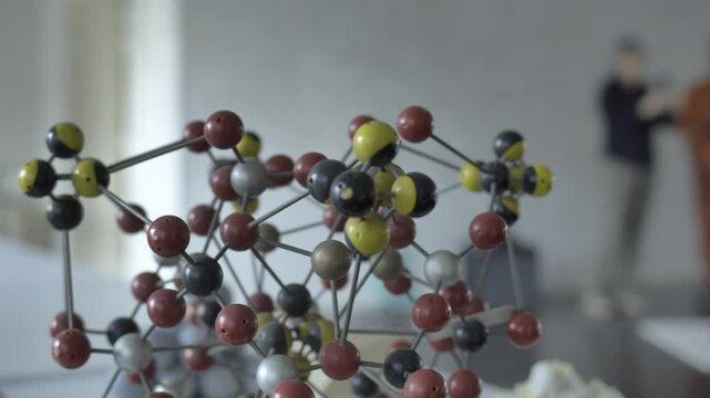 cellule, noyau, mol&eacute;cule, globule rouge, atome, &eacute;lectron, adn, g&egrave;ne, chromosome, organelle, microscopique, prot&eacute;ine, neurone, plasma, acide amin&eacute;, arn, membrane cellulaire, proton, neutron, tissu, org