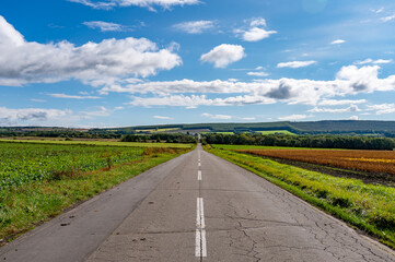 北海道の真っ直ぐな道路