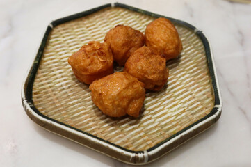 close up of five pieces of Taiwanese deep fried squid cuttlefish ball (Huazhiwan)