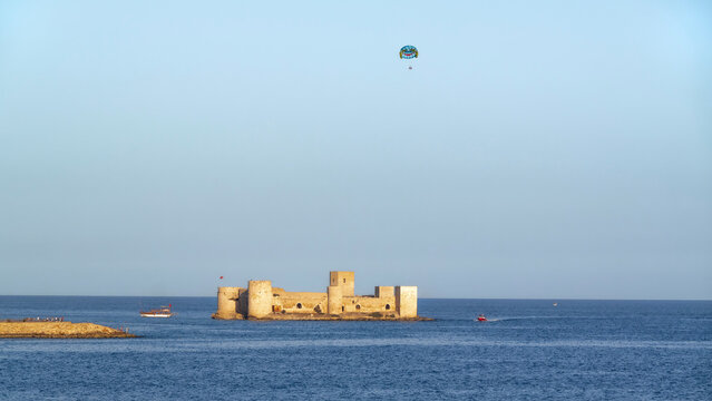 According to Strabo, Kız (Maiden's) Castle was used by pirates in ancient times. However, the castle was probably built by Byzantine Emperor Alexios I 
