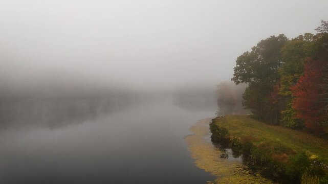 Foggy morning video around Hidden Lake in East Stroudsburg, Pennsylvania. 