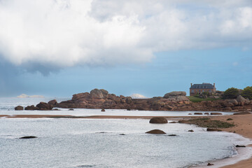 Magnifique paysage de mer sur la c&ocirc;te de granit rose en Bretagne - France