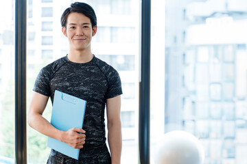 ジムパーソナルトレーナーイメージ