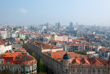 Obraz premium Aerials View over houses with red roofs in old town of Porto, Portugal