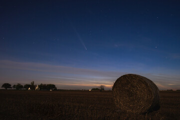 Comet C/2023 A3 Tsuchinshan-Atlas just after sunset