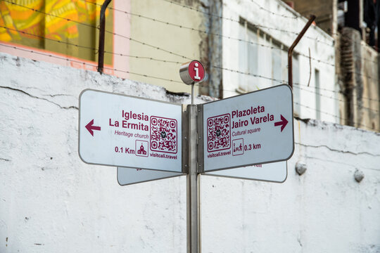 Cali Colombia Valle del Cauca, October 17, 2024 Street sign to inform the user of the tourist sites in the center of the city. La Ermita Church, Jairo Varela Square