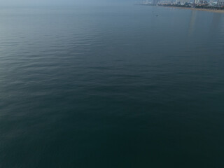 태국 파타야 좀티엔 비치 해안선을 따라 늘어선 고층 콘도와 호텔 빌딩 스카이라인 전경
