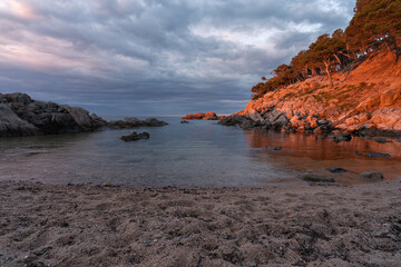 Amanecer en Cala Estreta, Palamós, Costa Brava, Cataluña