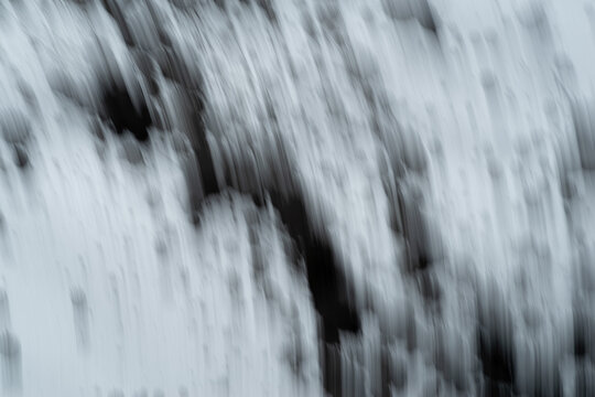 ブレた黒色の背景