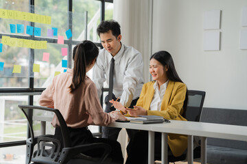 Teamwork Makes the Dream Work: Collaborative Business Meeting 